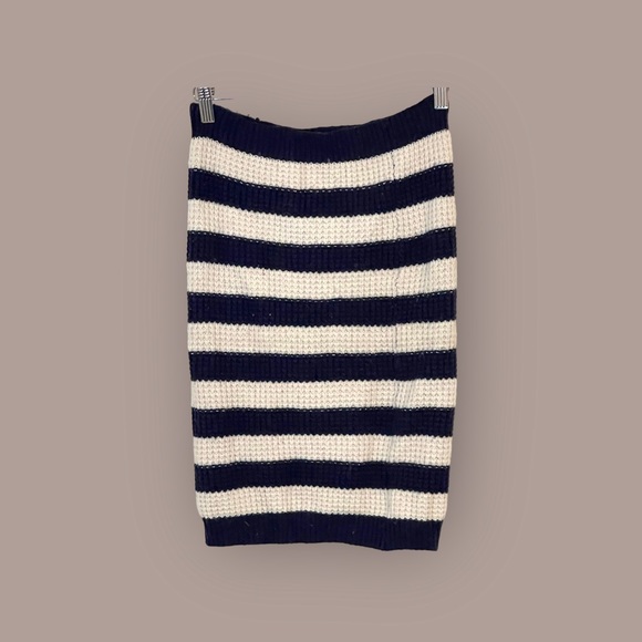 Gap Navy Blue and White Striped Cashmere Blend Waffle Knit Cowl/Infinity Scarf - Picture 2 of 5